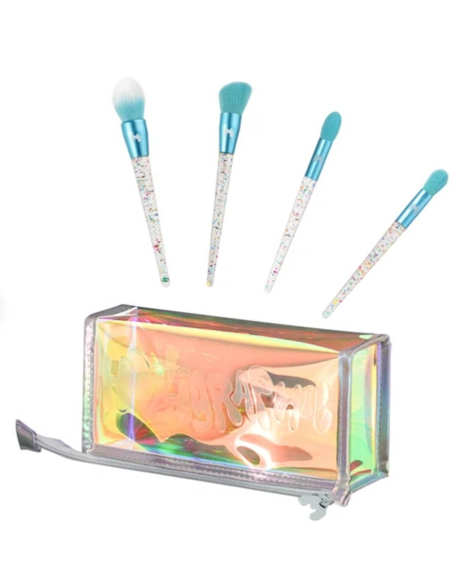 Made by Mitchell Holligraphic Prism 'N'
Proper 4 Piece Face Brush Set and Bag