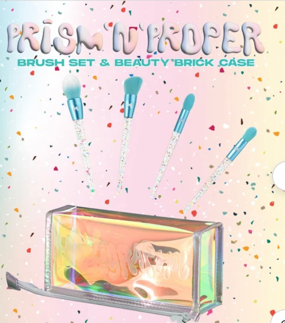 Made by Mitchell Holligraphic Prism 'N'
Proper 4 Piece Face Brush Set and Bag